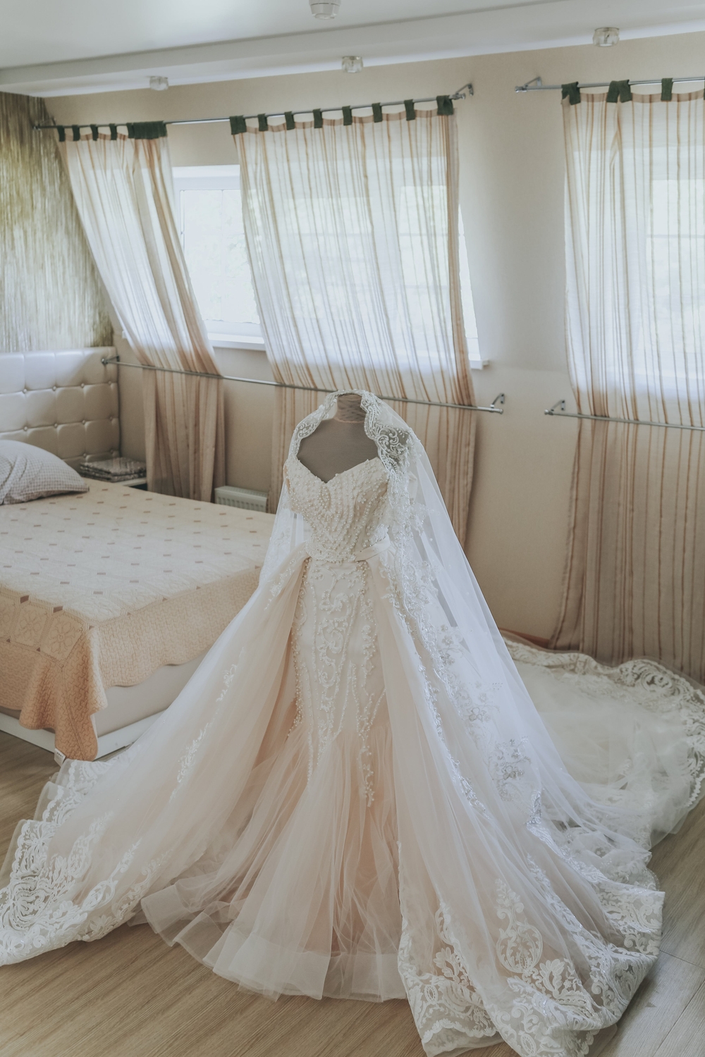 img of Ultimate Guide to Choosing the Perfect Square Neck Wedding Dress